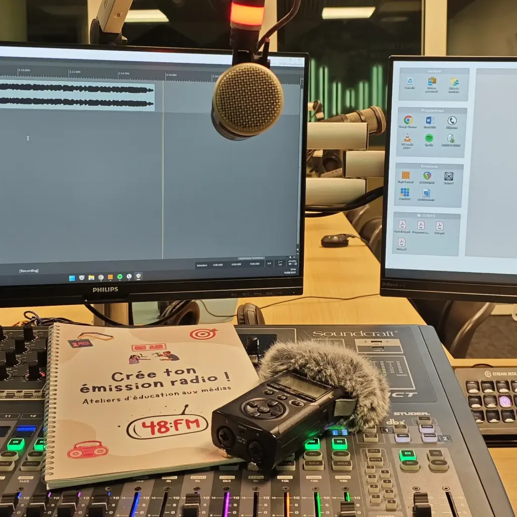 Créer une émission radio (scolaire) (L'habillage musical, Chez vous)